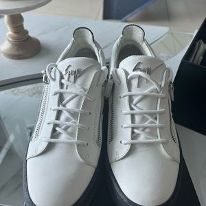 New Giusseppe Zanotti Sneakers with box